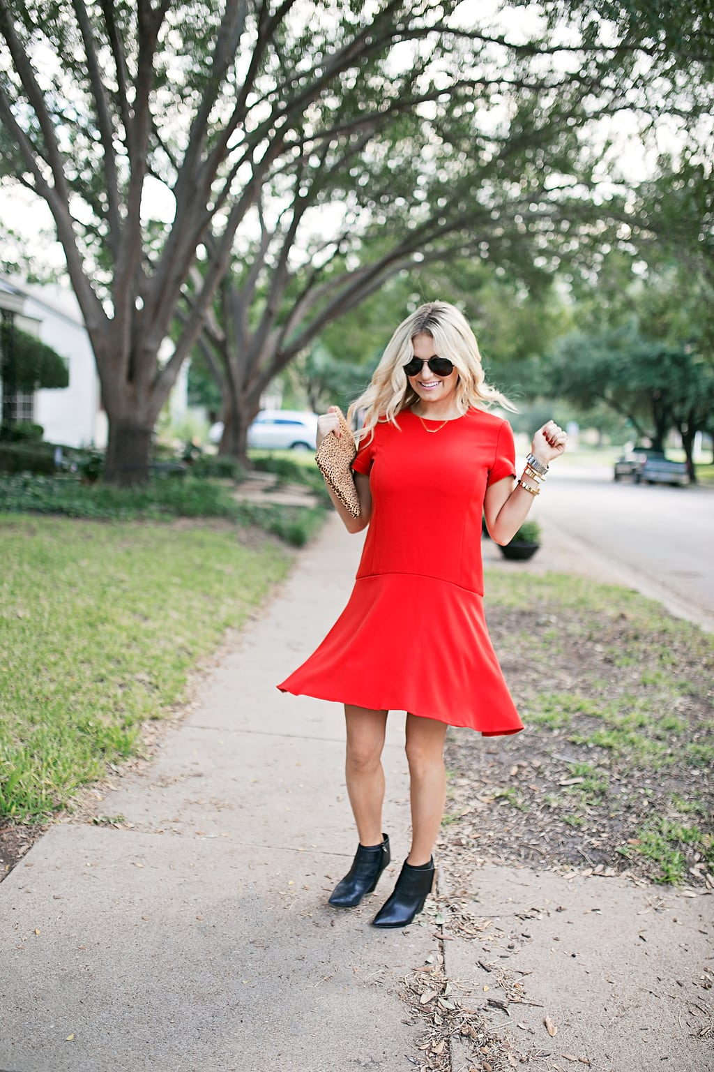 red-dress-statement-clutch-chronicles-of-frivolity